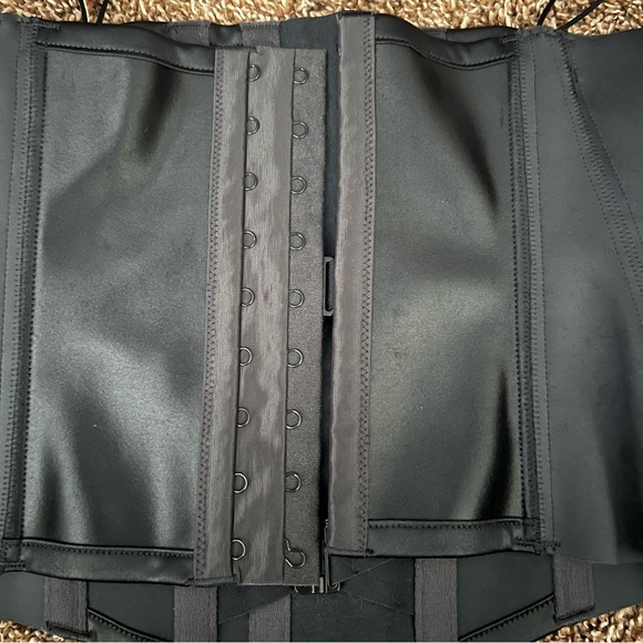 Spanx Waist Trainer Corset - Picture 5 of 8